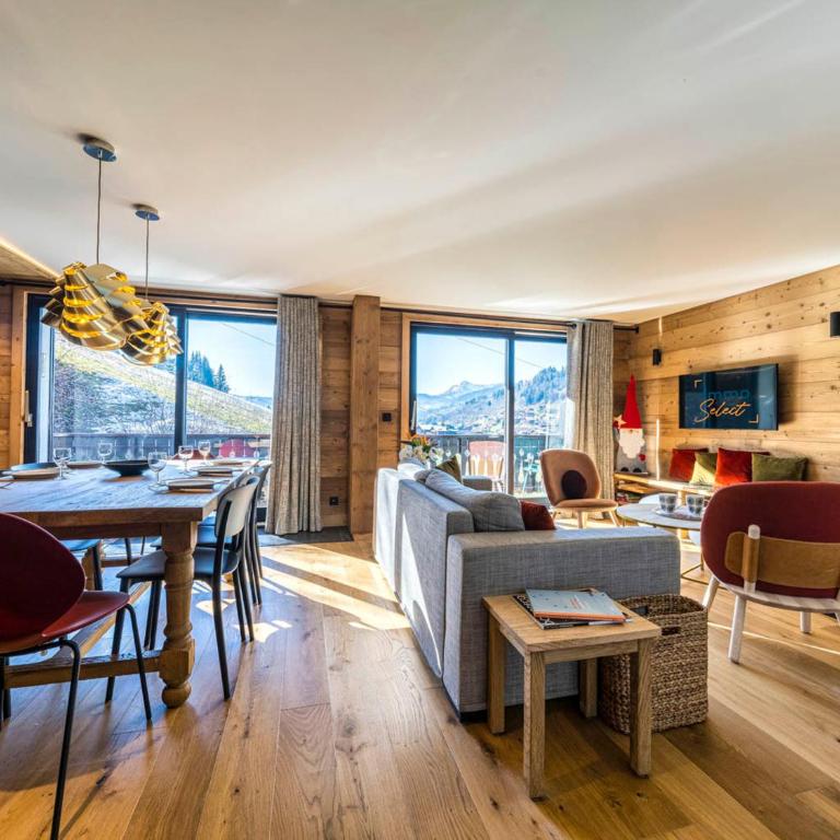 Appart Ski aux Pieds au Centre des Gets - 8 Pers. - Four-Bedroom Apartment - 1