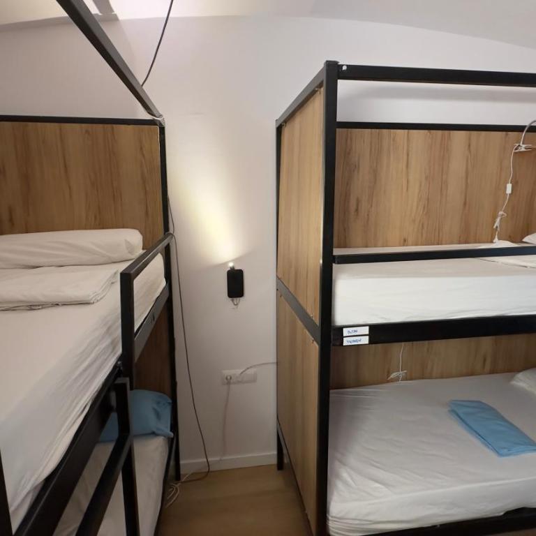 Can Cocollona - Cama Individual en dormitorio compartido de 6 camas - 2