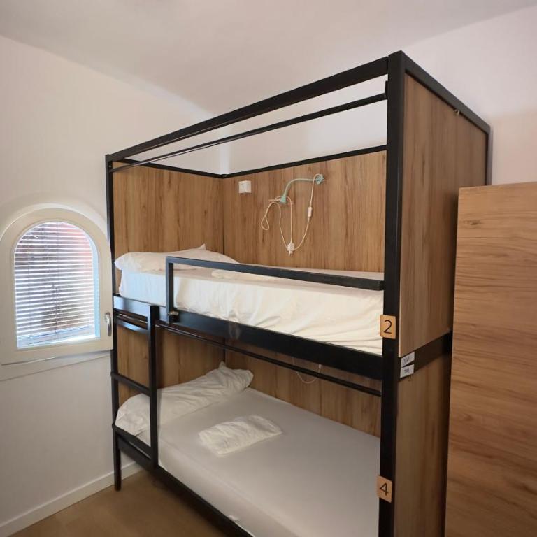 Can Cocollona - Cama Individual en dormitorio compartido de 6 camas - 3