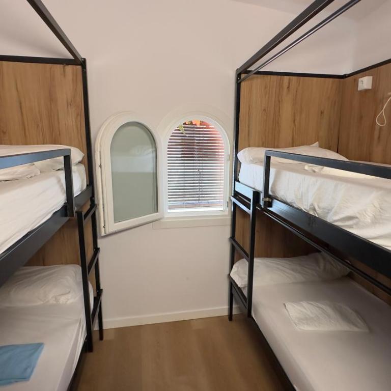 Can Cocollona - Cama Individual en dormitorio compartido de 6 camas - 5