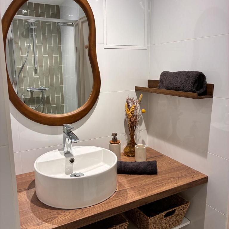 Vue château, Centre à pied, bord de Loire, Maison Commire - Appartement 1 Chambre - 17