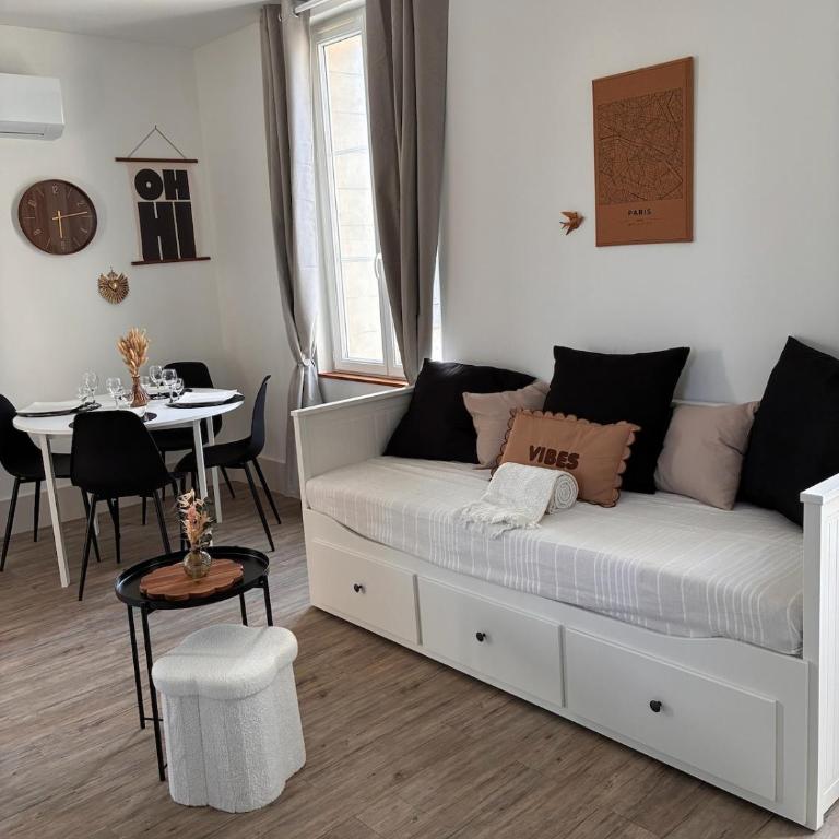 Vue château, Centre à pied, bord de Loire, Maison Commire - Appartement 1 Chambre - 30