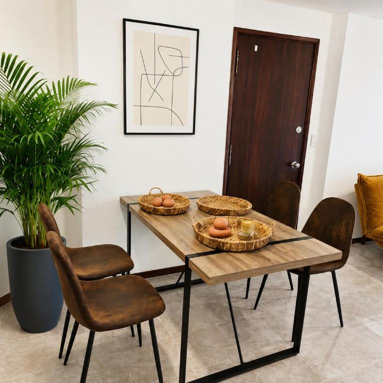 - Room #1715490201 - 3