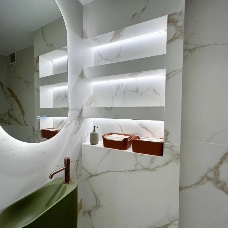 3P Luxe Carré d'Or Terrasse 30 mètres carrés Zone Piétonne Plage à Pied - Appartement 2 Chambres - 1