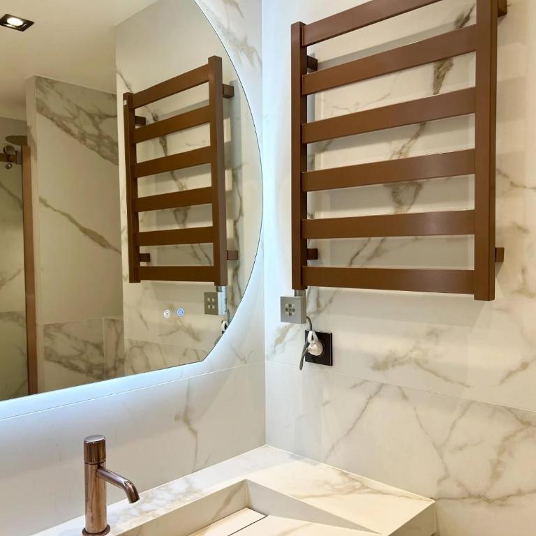 3P Luxe Carré d'Or Terrasse 30 mètres carrés Zone Piétonne Plage à Pied - Appartement 2 Chambres - 5