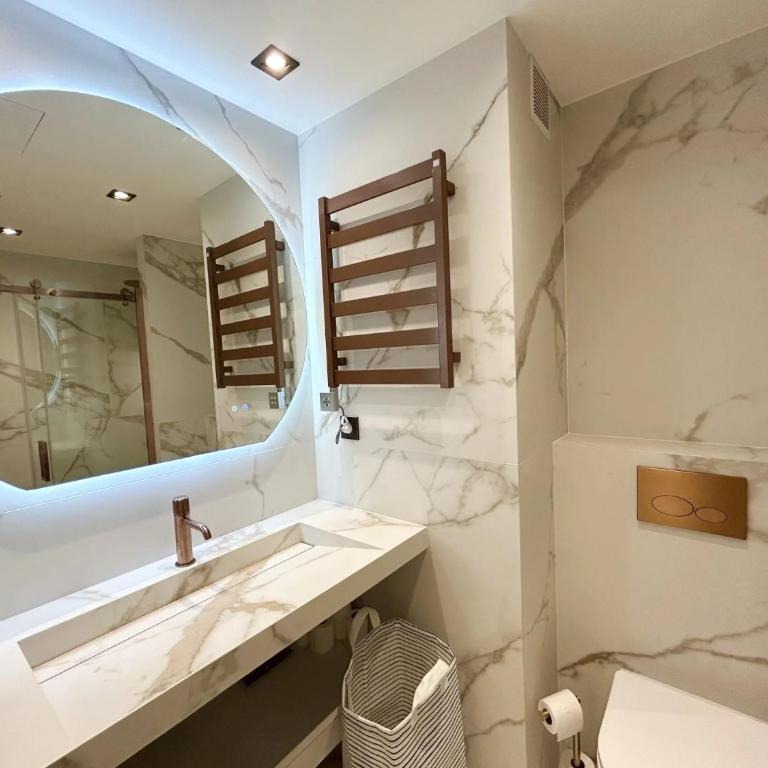 3P Luxe Carré d'Or Terrasse 30 mètres carrés Zone Piétonne Plage à Pied - Appartement 2 Chambres - 7