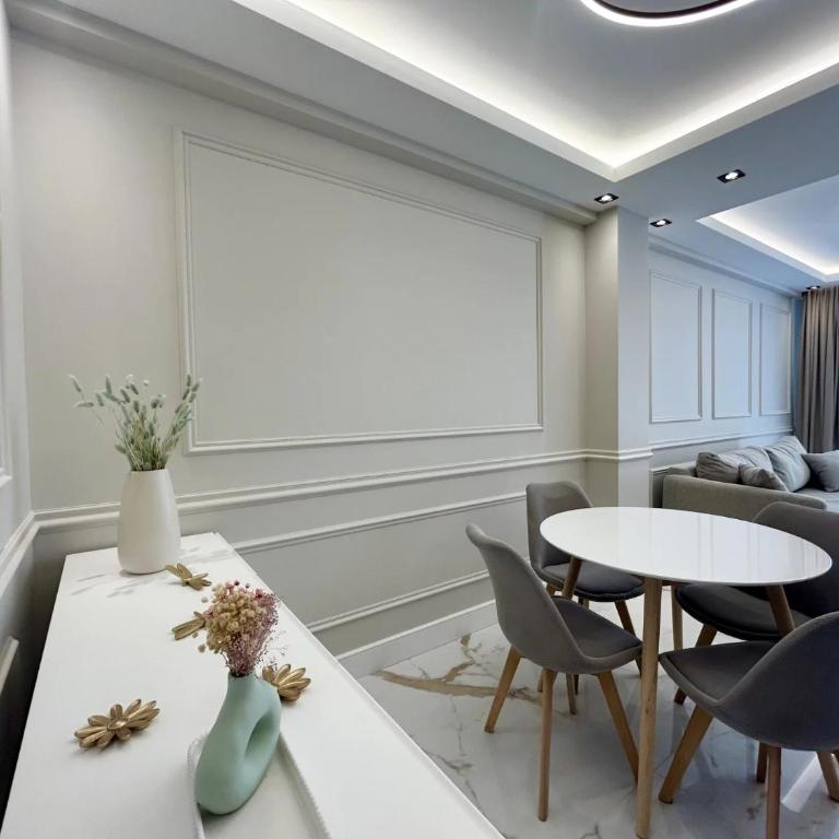 3P Luxe Carré d'Or Terrasse 30 mètres carrés Zone Piétonne Plage à Pied - Appartement 2 Chambres - 18