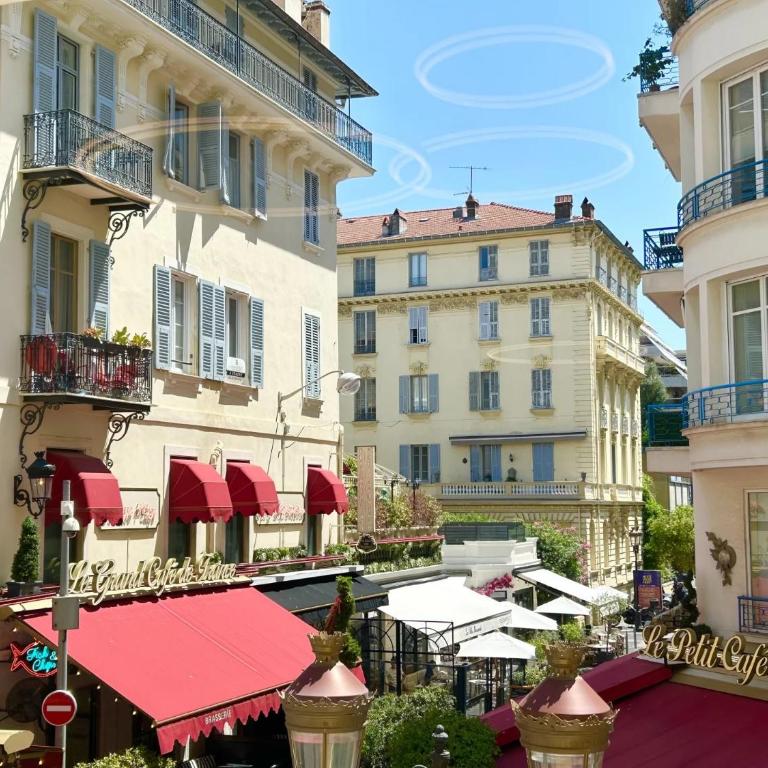 3P Luxe Carré d'Or Terrasse 30 mètres carrés Zone Piétonne Plage à Pied - Appartement 2 Chambres - 24