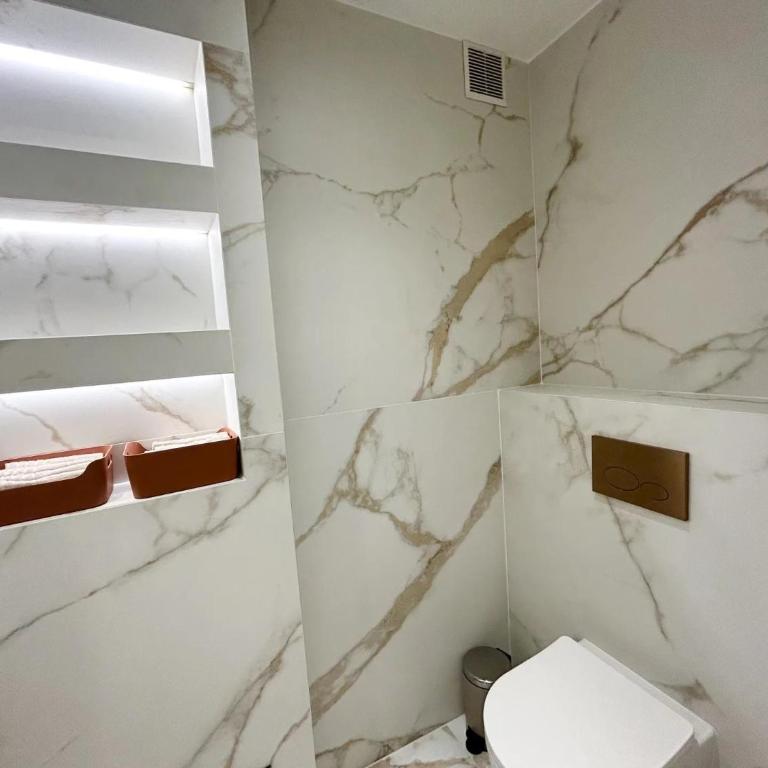 3P Luxe Carré d'Or Terrasse 30 mètres carrés Zone Piétonne Plage à Pied - Appartement 2 Chambres - 31