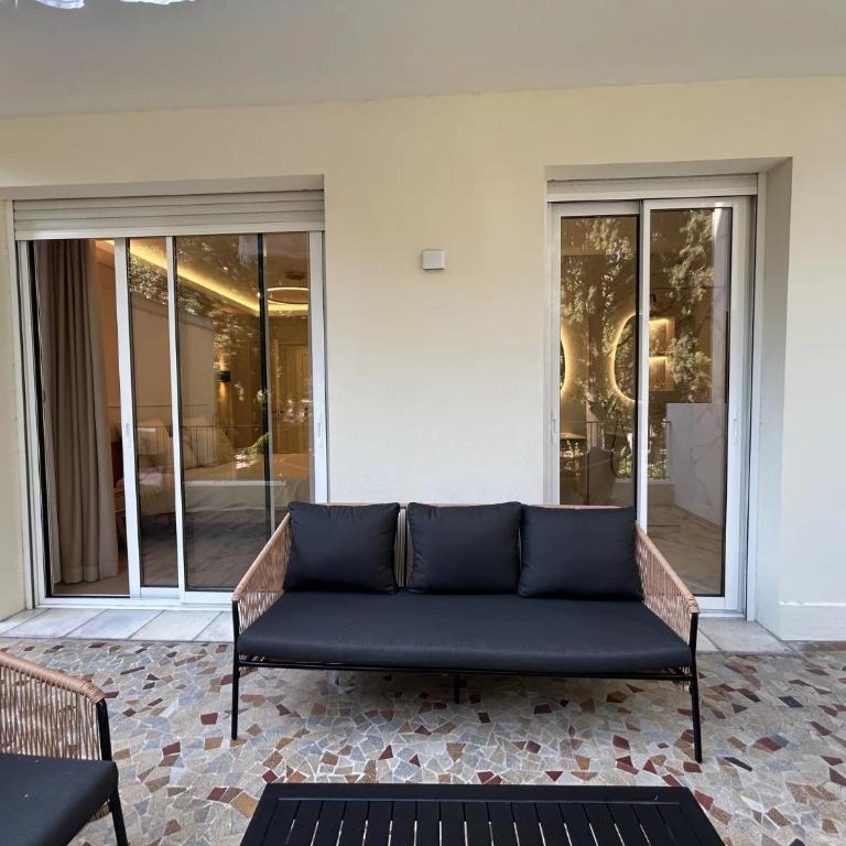 3P Luxe Carré d'Or Terrasse 30 mètres carrés Zone Piétonne Plage à Pied - Appartement 2 Chambres - 33