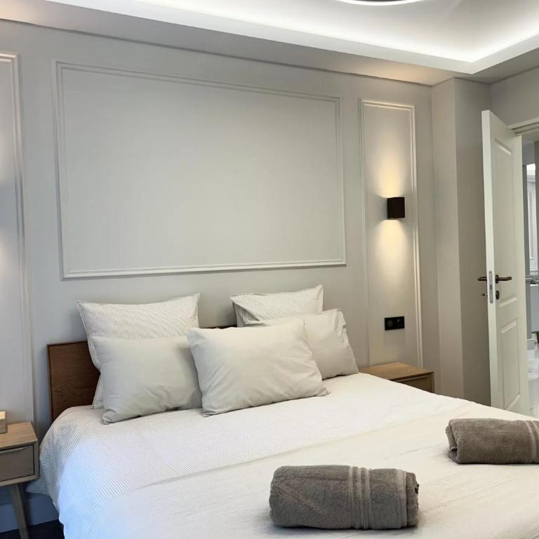 3P Luxe Carré d'Or Terrasse 30 mètres carrés Zone Piétonne Plage à Pied - Appartement 2 Chambres - 34