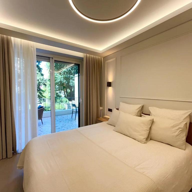 3P Luxe Carré d'Or Terrasse 30 mètres carrés Zone Piétonne Plage à Pied - Appartement 2 Chambres - 36