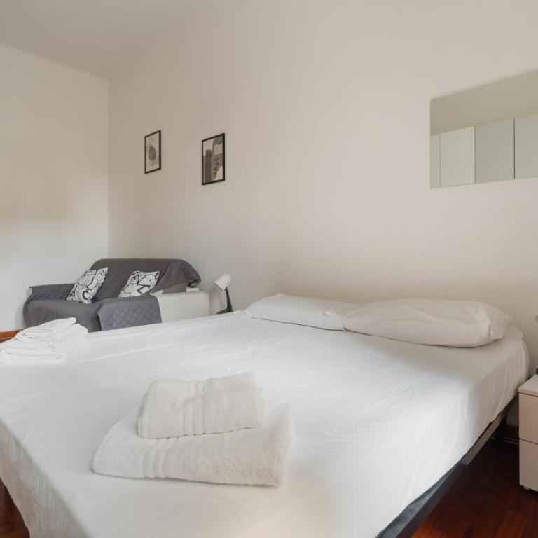 GuestHost - Spacious Apartment X8 Near San Babila - Appartamento con 4 Camere da Letto - 17