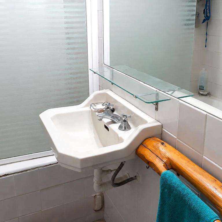 Frente al MAR, a pasos del Casino y del Torréon, en la mejor zona de Mar del Plata - Two-Bedroom Apartment - 17