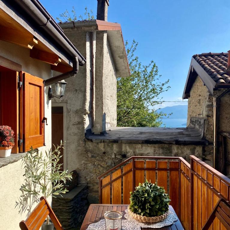 Casa Bucaneve & Ciclamino - YourLakeComoHome - Monolocale su 2 Livelli - 6