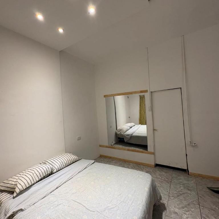  - Room #1715762201 - 4