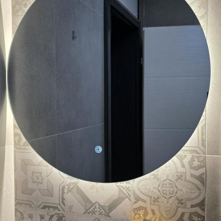 La Luna Apartments - One-Bedroom Apartment - 14