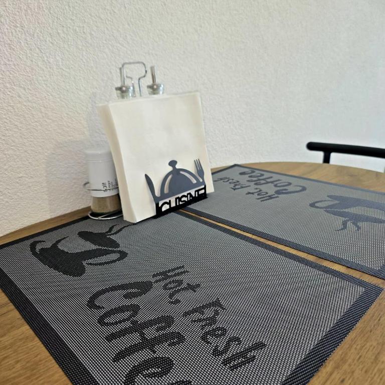 La Luna Apartments - One-Bedroom Apartment - 20