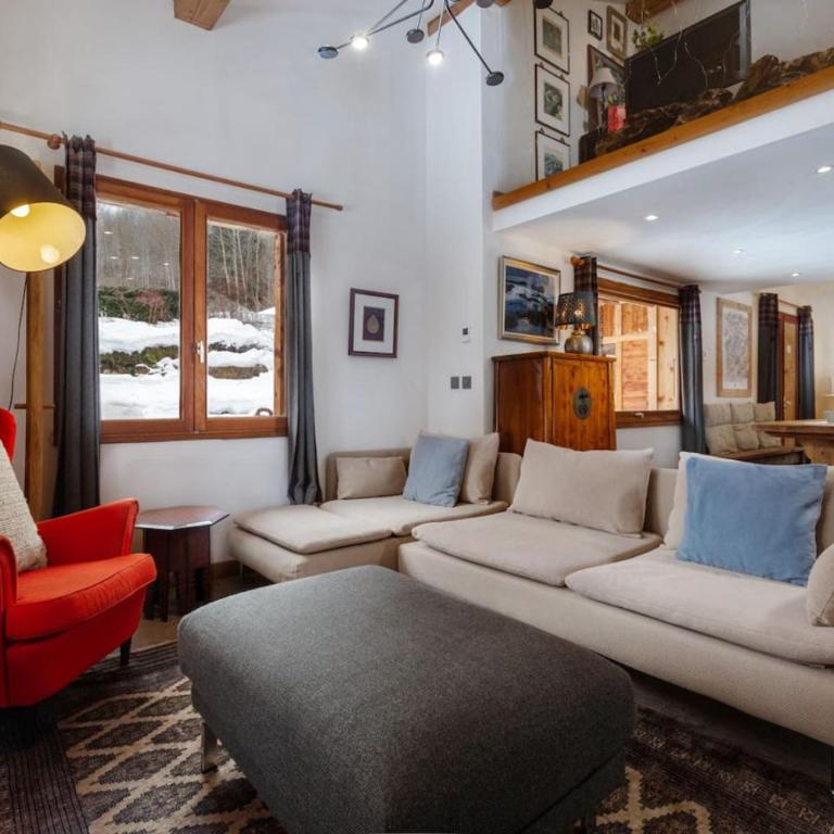 Chalet Fleur de Lys - Chalet 4BR Wood Stove , Home Cinema , Parental Suite - By Cozee Rentals - Chalet - 6
