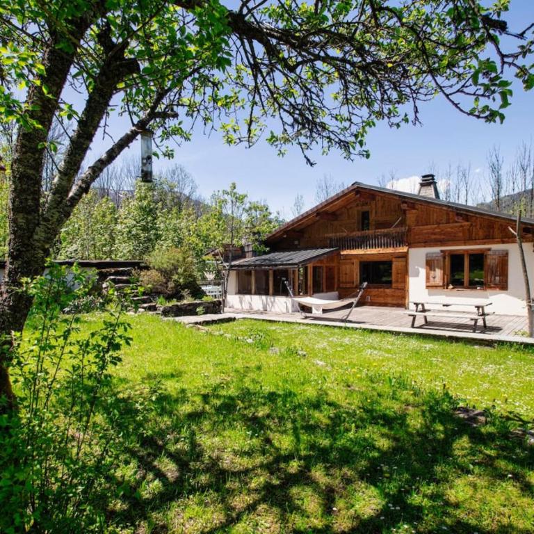 Chalet Fleur de Lys - Chalet 4BR Wood Stove , Home Cinema , Parental Suite - By Cozee Rentals - Chalet - 37