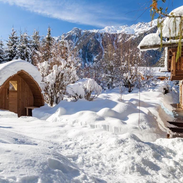 Chalet Les Praz - 280sqm - Sauna Cinema Fitness - 5 Bedrooms in Heart of Les Praz - By Cozee Rentals - Chalet - 2