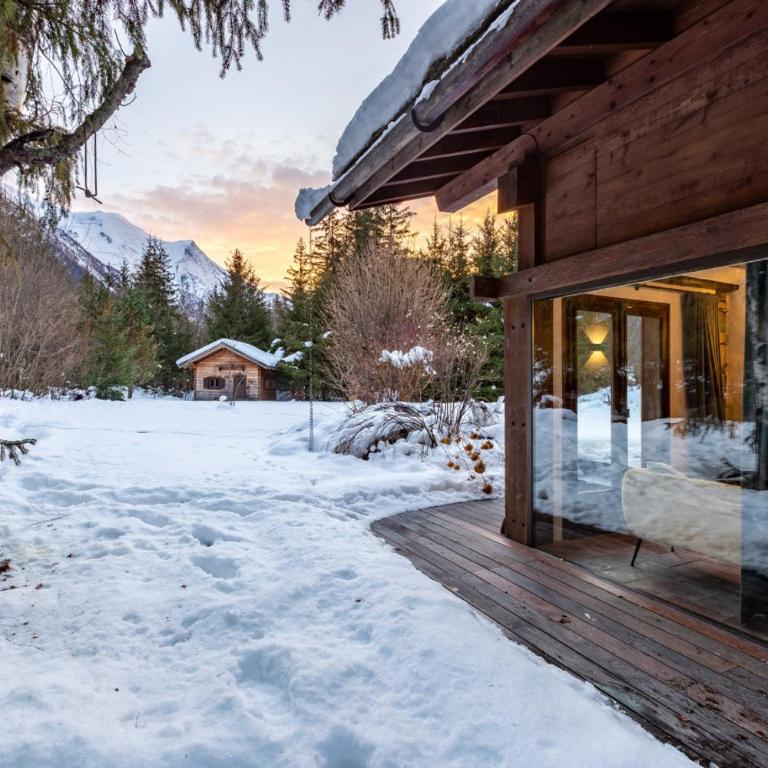 Chalet Les Praz - 280sqm - Sauna Cinema Fitness - 5 Bedrooms in Heart of Les Praz - By Cozee Rentals - Chalet - 3