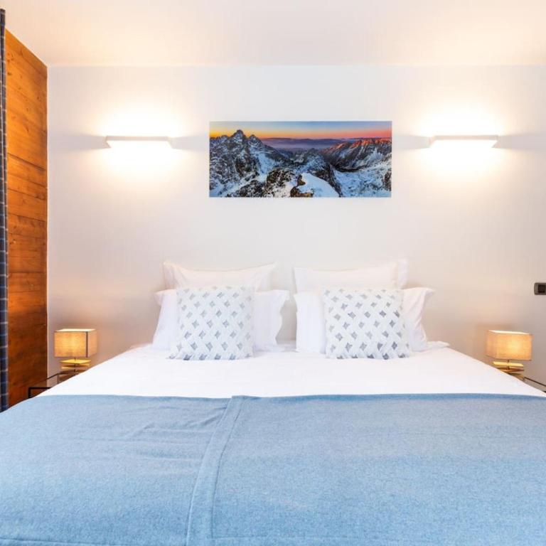 Chalet Les Praz - 280sqm - Sauna Cinema Fitness - 5 Bedrooms in Heart of Les Praz - By Cozee Rentals - Chalet - 11