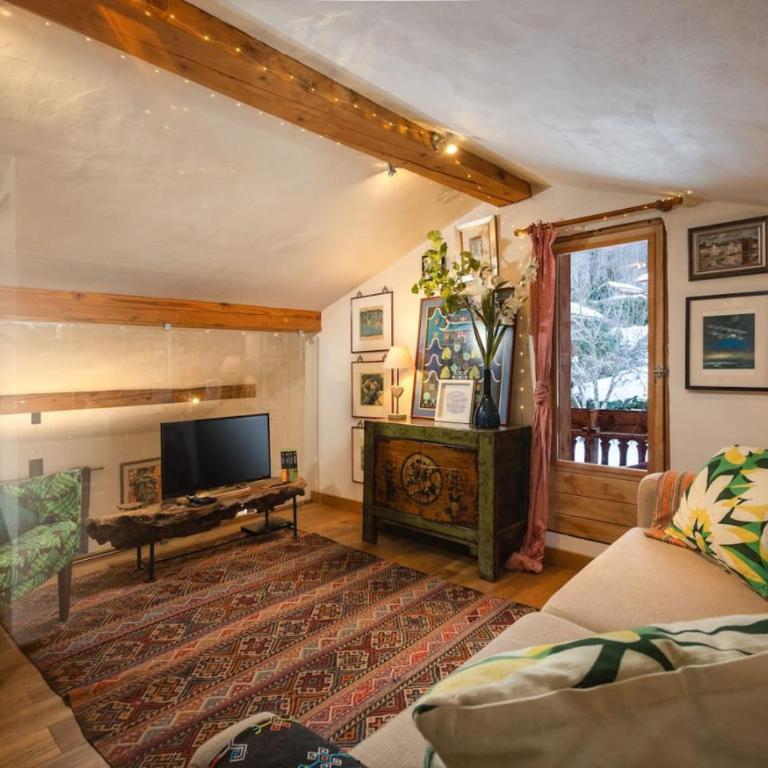 Chalet Fleur de Lys - Chalet 4BR Wood Stove , Home Cinema , Parental Suite - By Cozee Rentals - Chalet - 30
