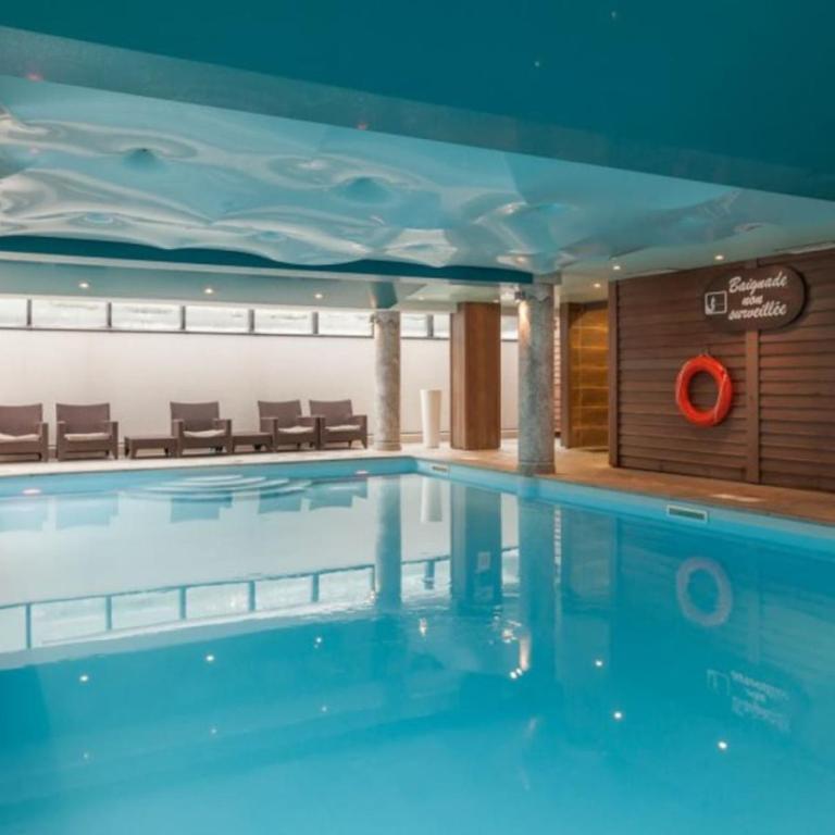 Grepon -City Center - Free Swimming pool, Sauna, Gym - Free Parking - By Cozee Rentals - Two-Bedroom Apartment - 5