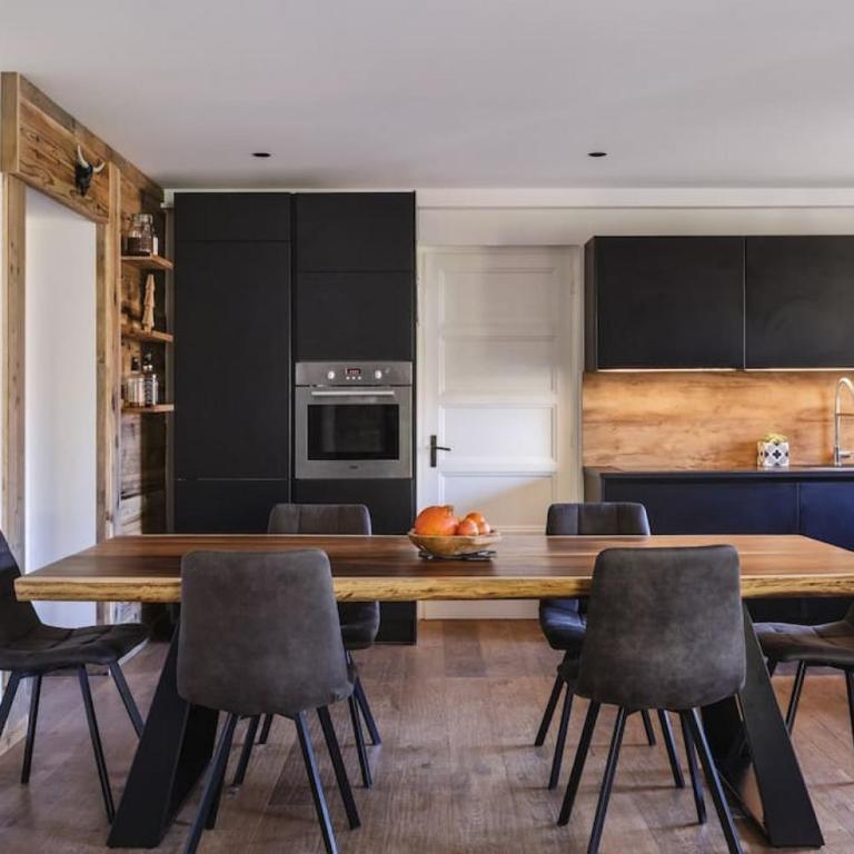 Chalet Benoit - Modern Chalet 8 Pax Free Parking Mountain View - By Cozee Rentals - Chalet 3 Chambres - 8
