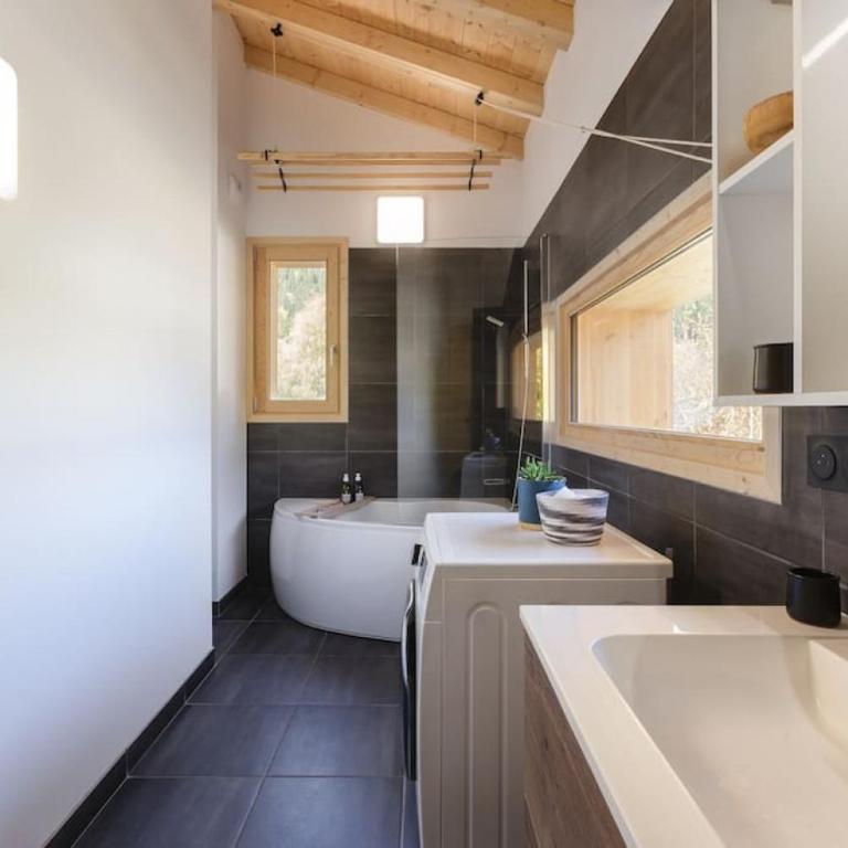 Chalet Benoit - Modern Chalet 8 Pax Free Parking Mountain View - By Cozee Rentals - Chalet 3 Chambres - 14