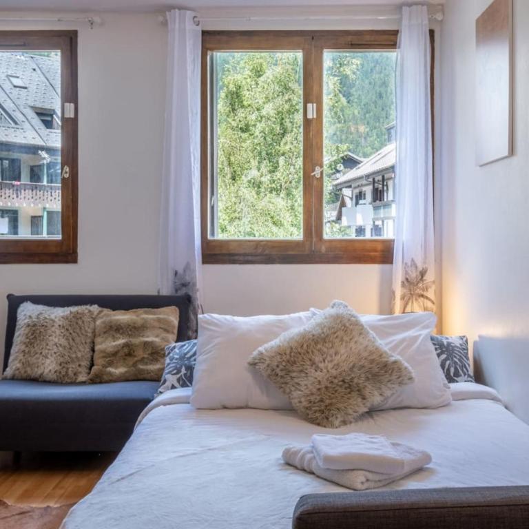 Gentianes - City center studio next to Aiguille du Midi lift - By Cozee Rentals - Studio Apartment - 9