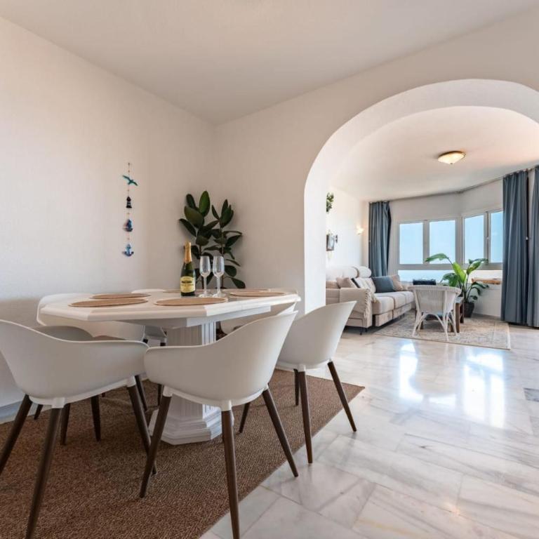 Stylish 2-Bedroom Apartment with Panoramic Sea View by CDS Vacation - Apartamento - 8