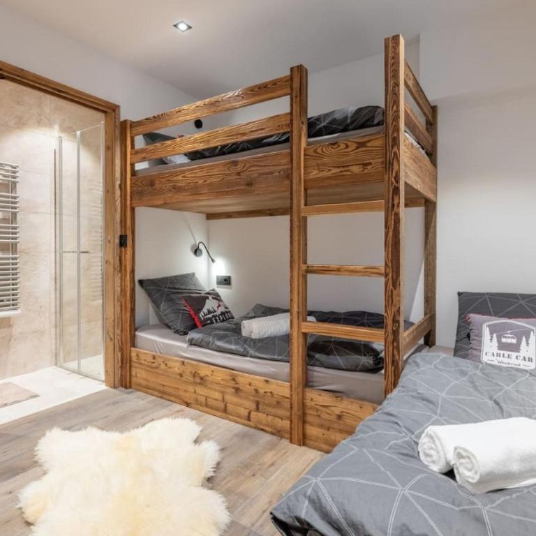 Chalet Seven Summits - Pool - Sauna - Jacuzzi - By Cozee Rentals - Chalet 3 Chambres - 24
