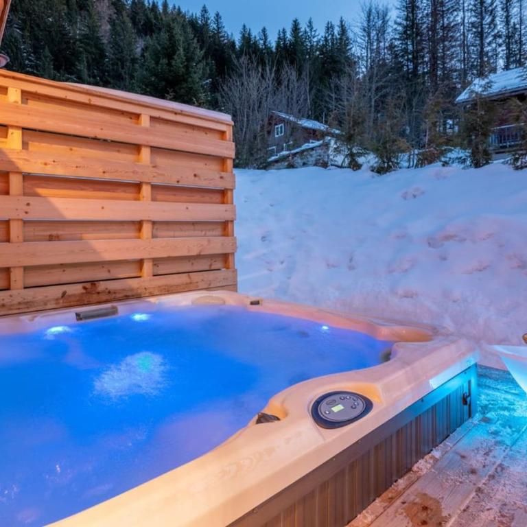 Chalet Seven Summits - Pool - Sauna - Jacuzzi - By Cozee Rentals - Chalet 3 Chambres - 32