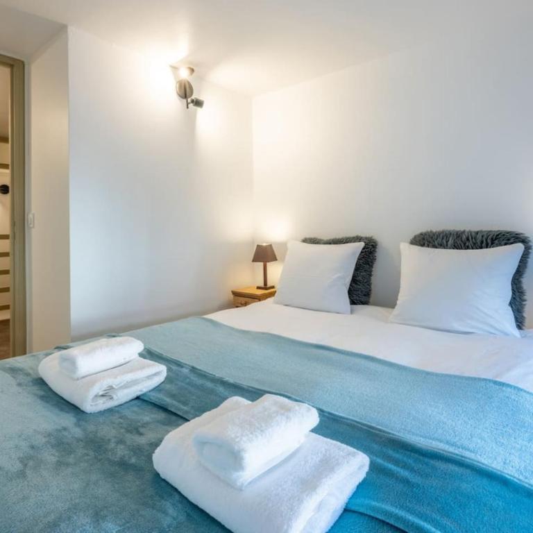 Ancolie - Apartment 1 bedroom close to the slopes - By Cozee Rentals - One-Bedroom Apartment with Balcony and Mountain View - 3