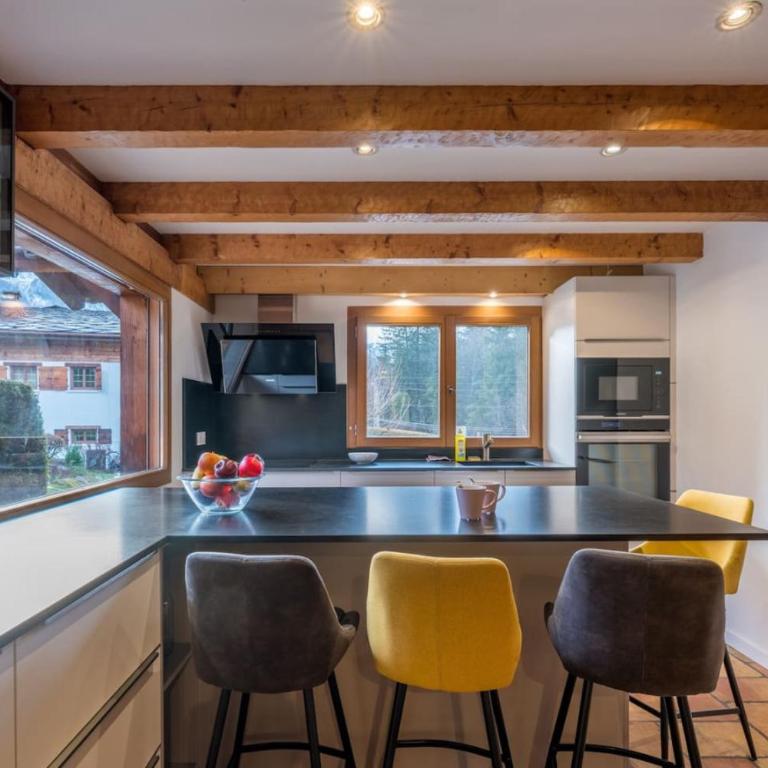 Chalet Altura- 5 Bedrooms - Jacuzzi and Sauna - By Cozee Rentals - Chalet - 11