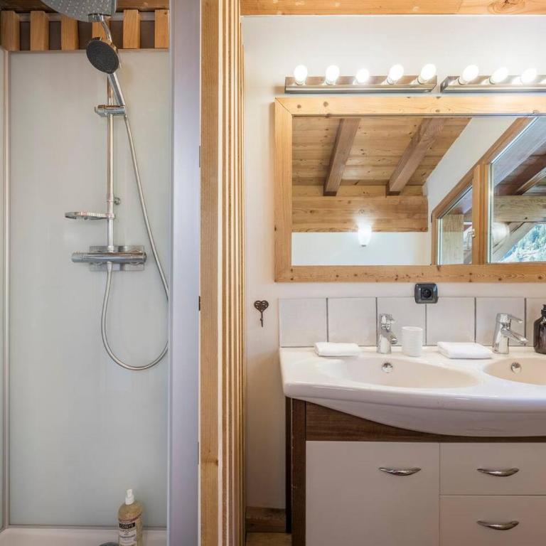 Chalet CLADIE - Private Jacuzzi & Sauna - View of Mont Blanc range - By Cozee Rentals - Chalet - 23