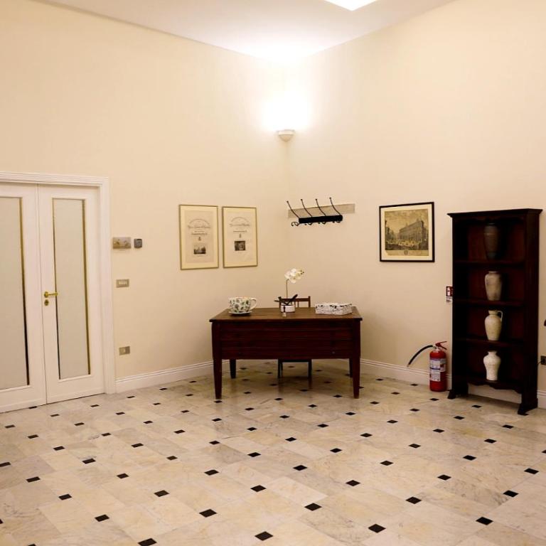 Peggy Suite - Camera Familiare con Bagno Privato - 35