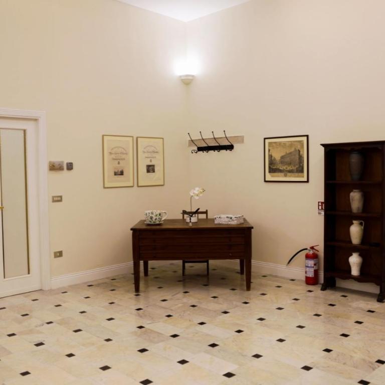 Peggy Suite - Camera Familiare con Bagno Privato - 16