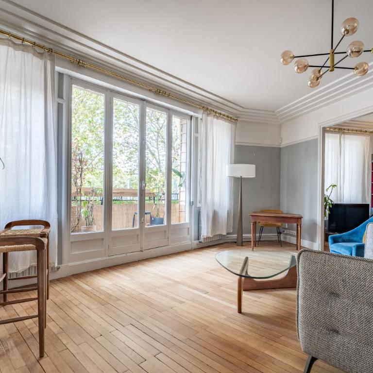 Exceptional 220 m2 apartment - Apartamento de 4 dormitorios con balcón - 14