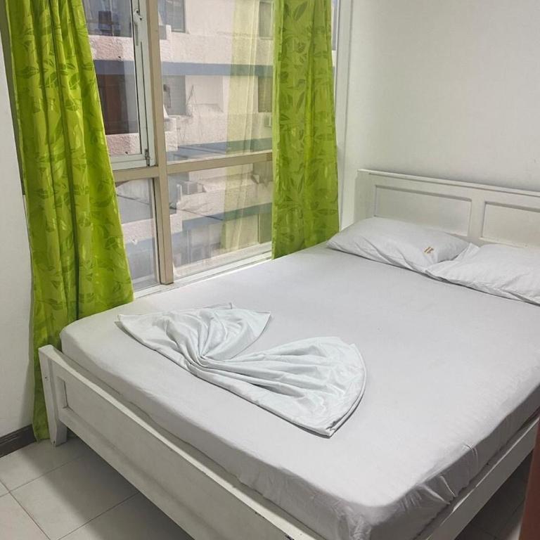 Apartamento Familiar Edificio Excalibur Rodadero - Apartamento de 2 dormitorios - 2
