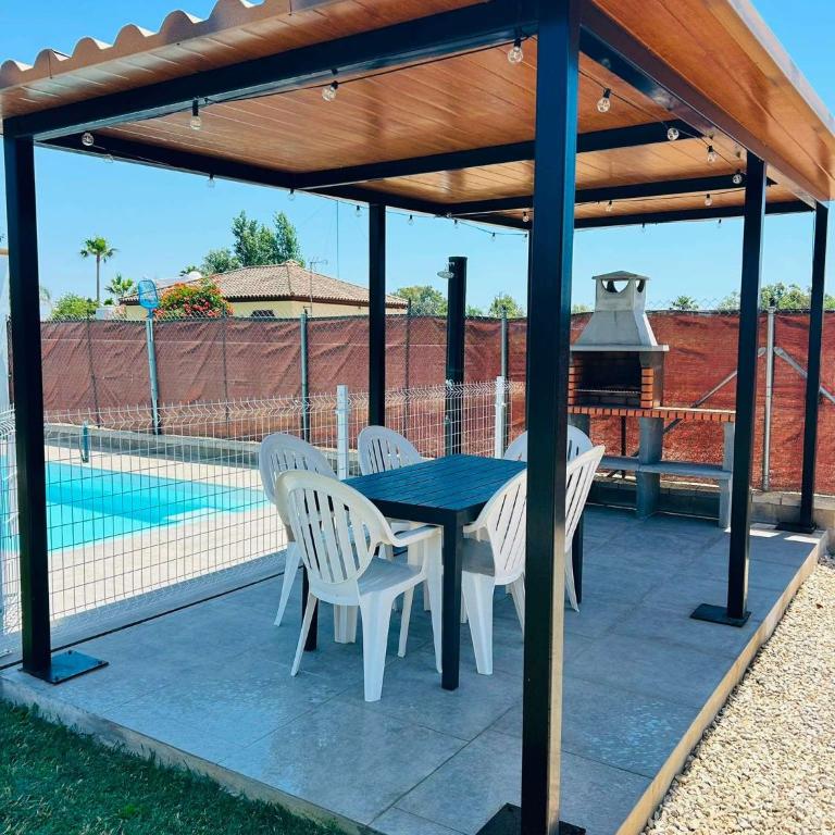 Casa Privada con Jardin Barbacoa y Piscina privada solo familias - Appartamento - 3
