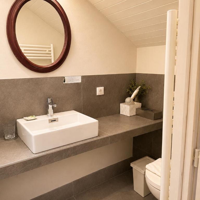 Maison privée La Féline Blanche 12 Suites 24 personnes - Maison de Vacances - 15