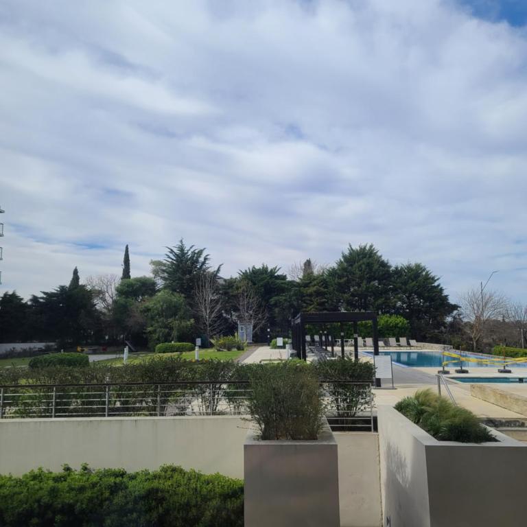 Apart Altos del Virrey - Deluxe One-Bedroom Apartment with Garden View - 10