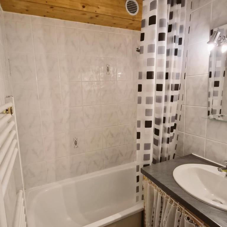 Combe Blanche 1309 - Studio - 12