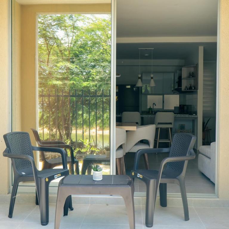 Serena del Mar Pool Close to the beach - Three-Bedroom Apartment - 54