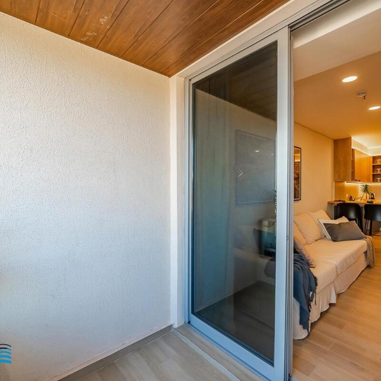 Houze Steps from the Shopping del Sol with professional decoration! - Apartamento de 1 dormitorio - 2