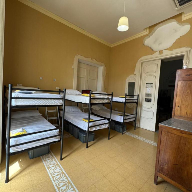 Salerno Experience Hostel - Bed in 6-Bed Mixed Dormitory Room - 3