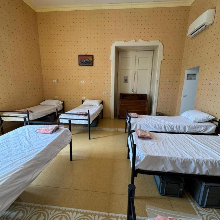Ostello gioventù, SALERNO EXPERIENCE - Lit dans Dortoir pour Femmes de 6 Lits - 8